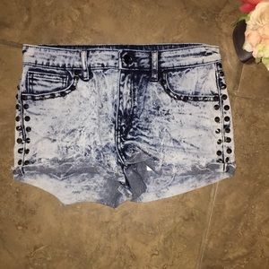 Forever 21 Studded Acid Wash Shorts Size 26